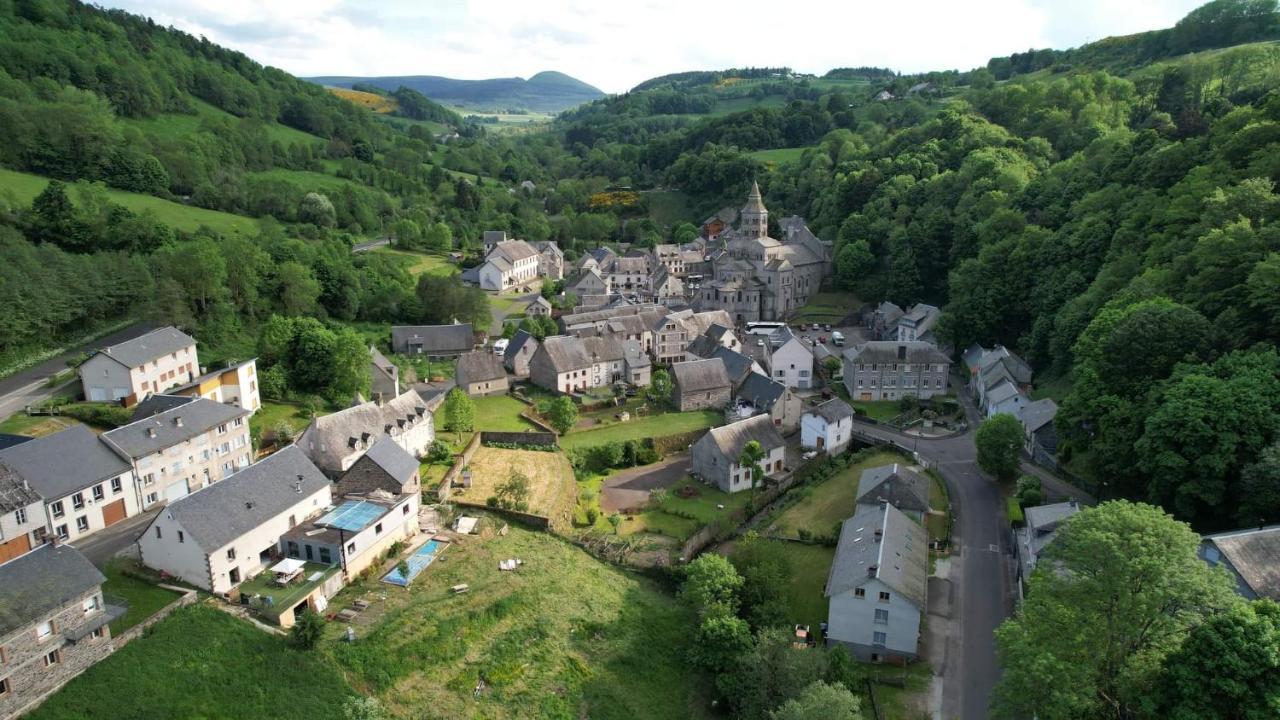 Tulipe, Appartement 5 Personnes, Entre Sancy Et Volcans D'Auvergne Orcival Exterior foto